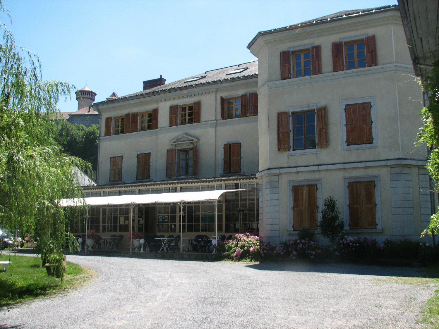 Hotel Du Parc - Manoir Du Baron Blanc Faverges Dış mekan fotoğraf