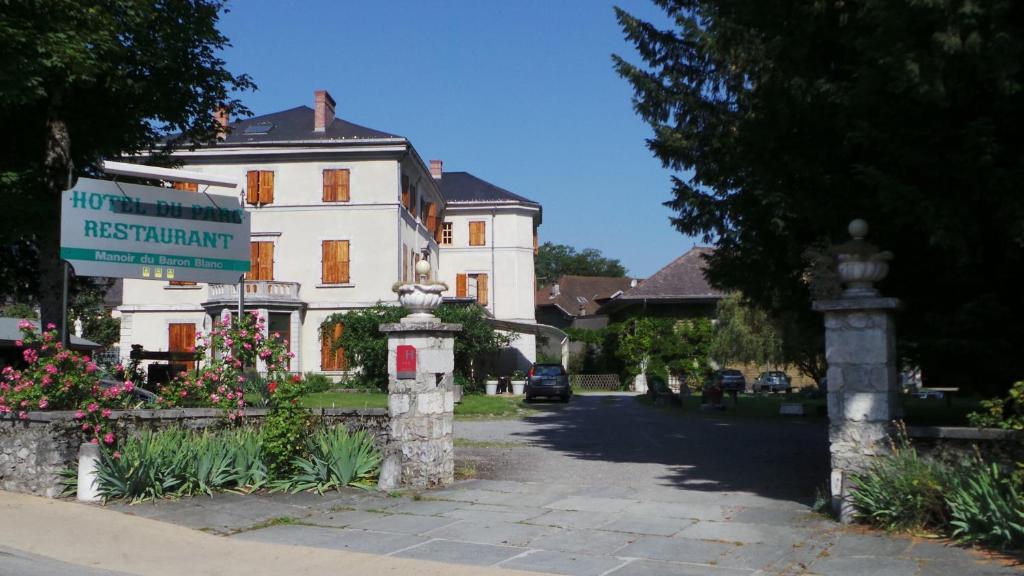 Hotel Du Parc - Manoir Du Baron Blanc Faverges Dış mekan fotoğraf