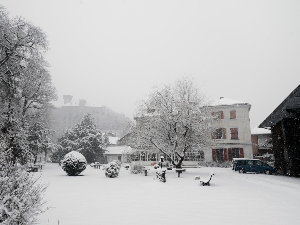 Hotel Du Parc - Manoir Du Baron Blanc Faverges Dış mekan fotoğraf